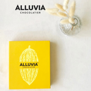 hop_socola_nguyen_chat_mystery_Alluvia-Chocolate-mystery-Gift-Box-Yellow