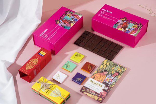 i-love-ya-pink-gift-box-alluvia-chocolate