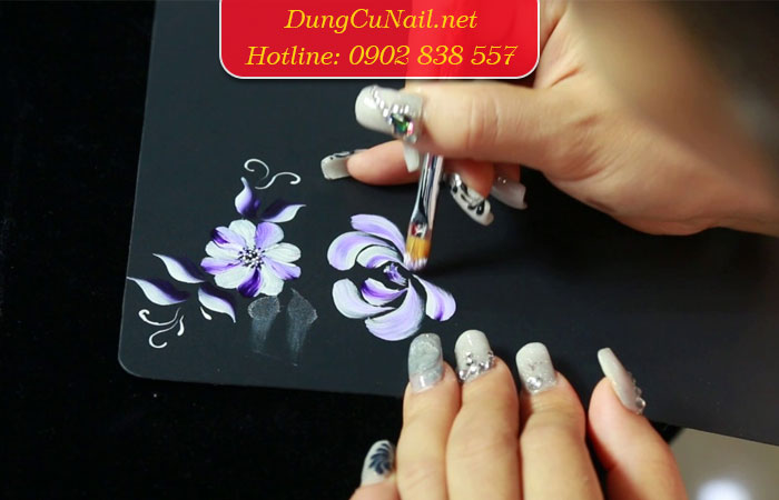 Cách tán bột mịn màng vẽ hoa cọ bản 3D  KellyPang Nail