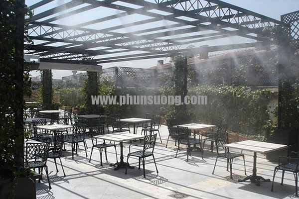 Hệ thống phun sương Hawin được sử dụng ở quán café tại Quảng Trị