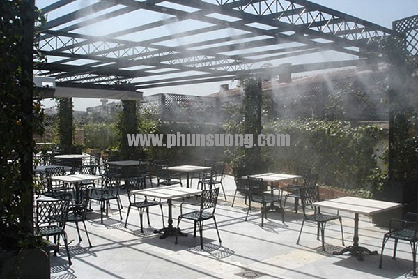 Hệ thống phun sương Hawin được sử dụng ở quán café tại Hưng Yên